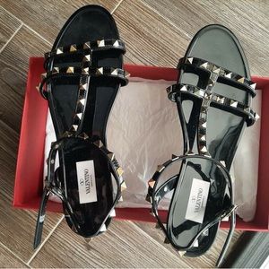 Valentino Sandals black size 10